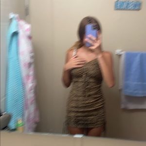 Meet your Posher, Tia